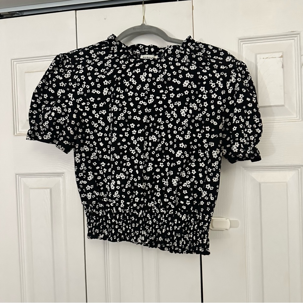 Floral patterned top